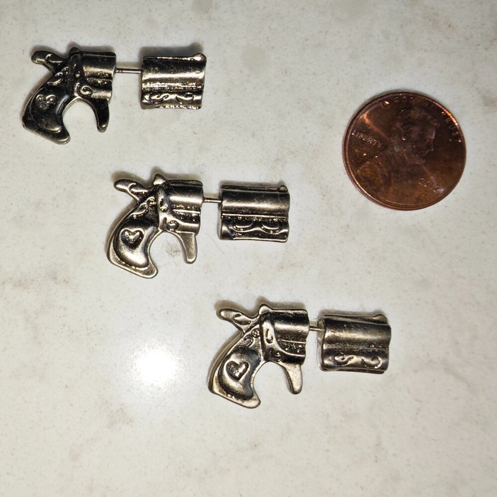 PISTOL Earrings Gunmetal Fashion Gun Stud Earrings